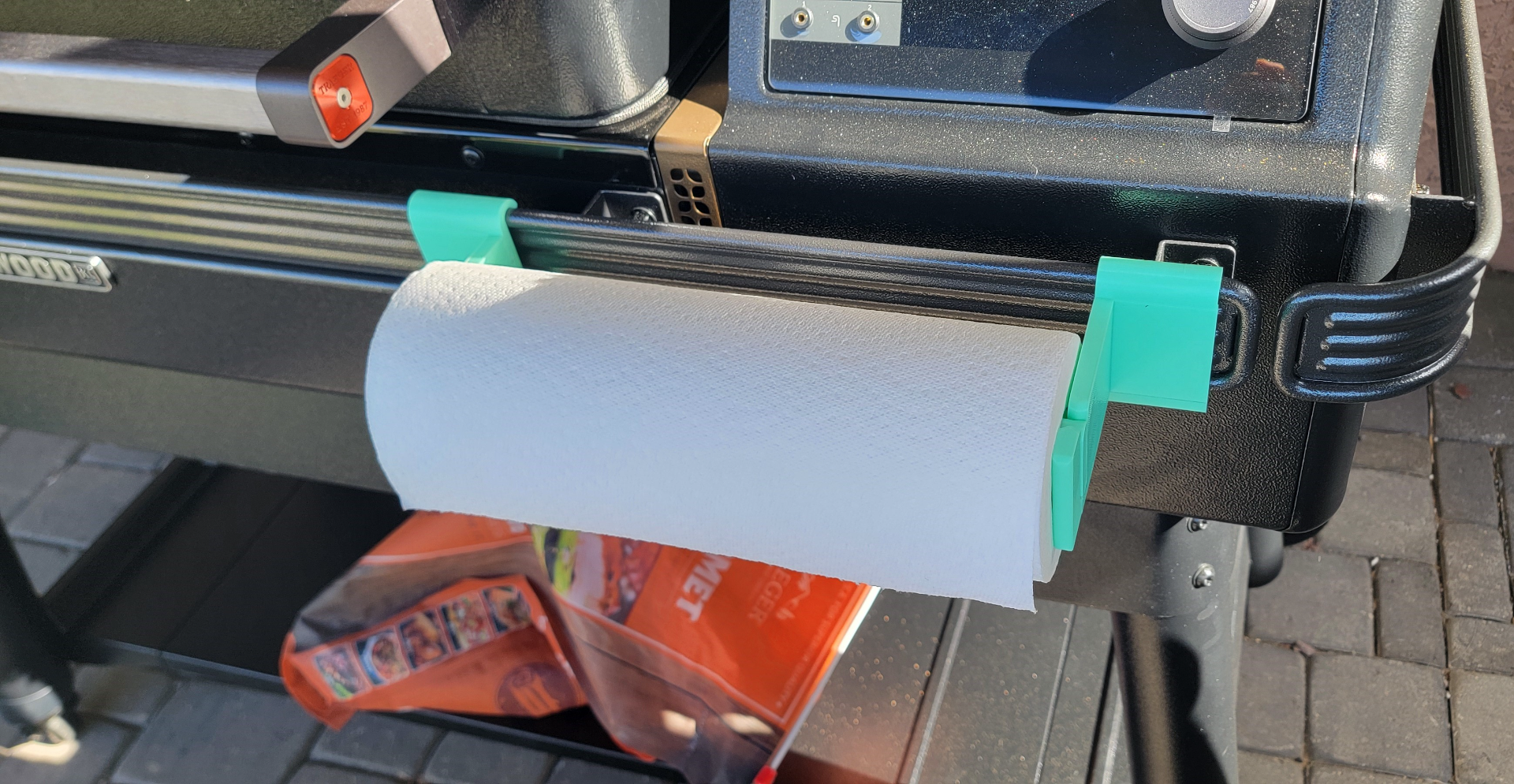 Traeger P.A.L. Paper Towel Holder