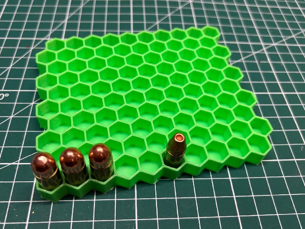 Material Efficient 100 Rounds Reloading Tray