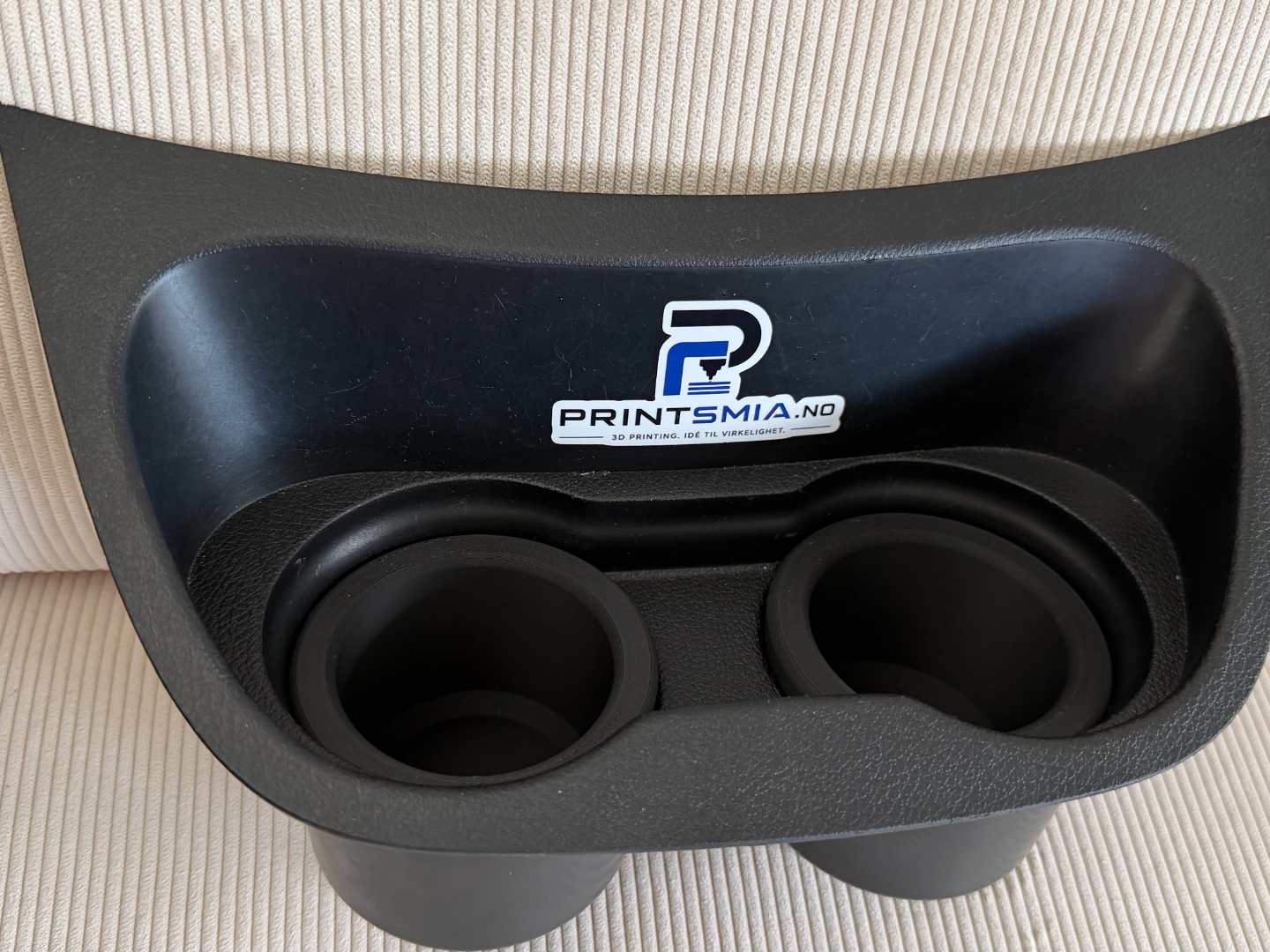 Mercedes Vito W447 Cup holder adapter.