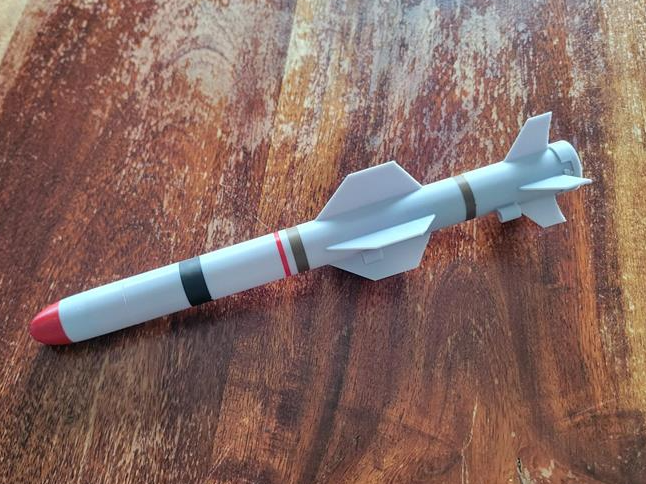 Launchable Harpoon Model Rocket, 18mm Motors