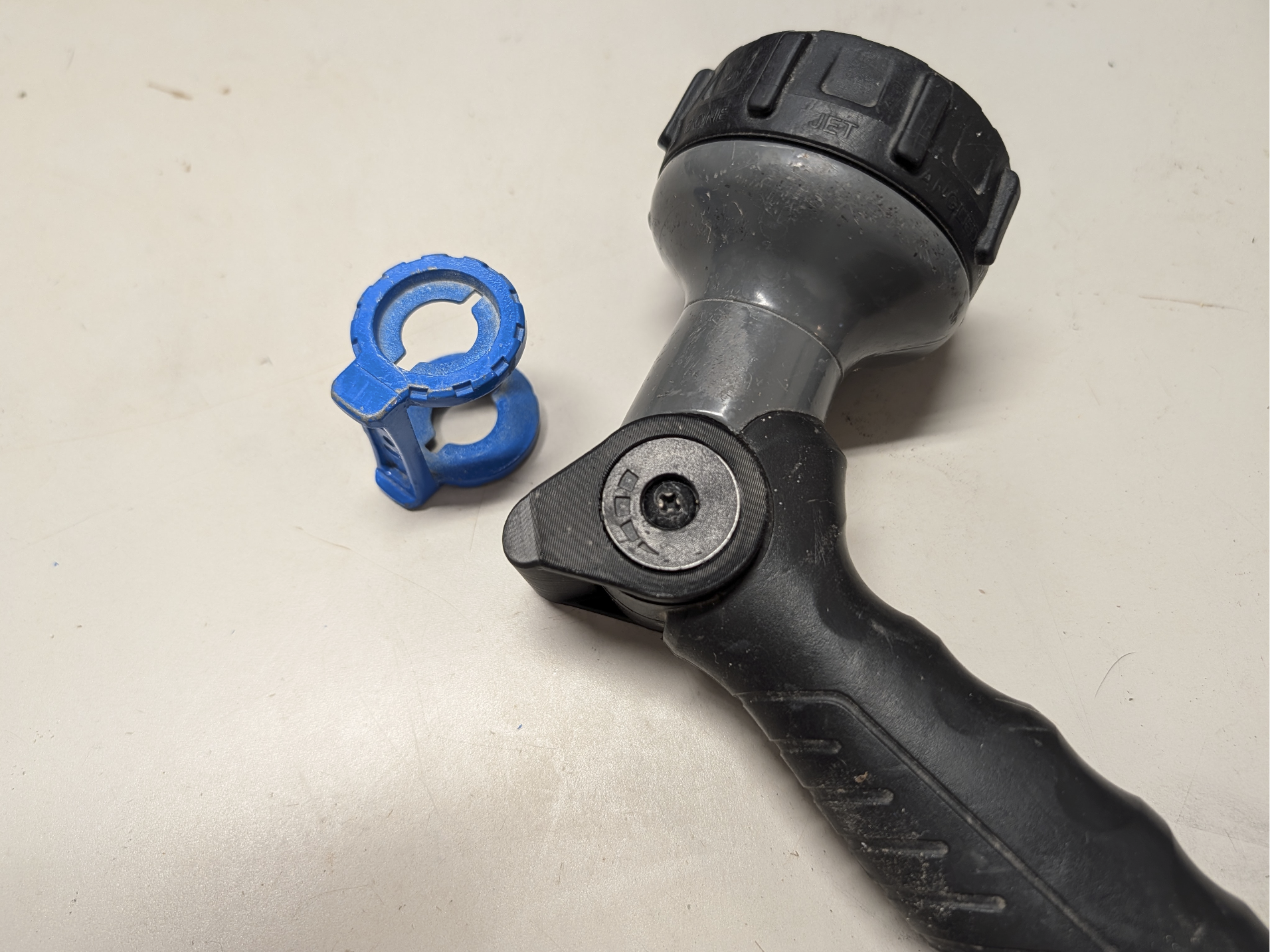 Thumb Control Trigger for Garden Hose Nozzle