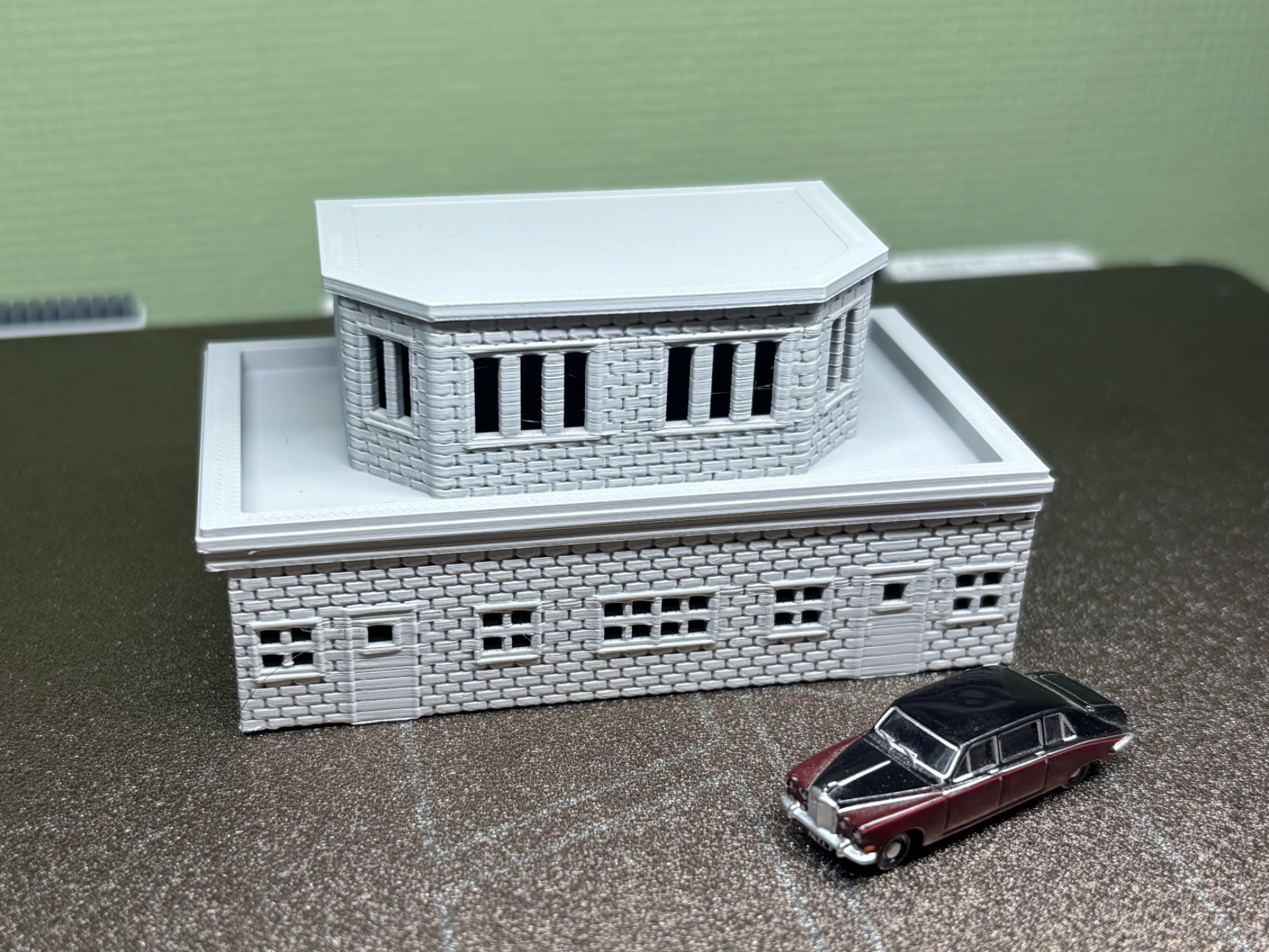 N Scale Building (Offices) Model Railway