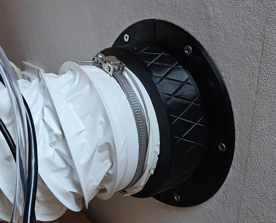125mm through-wall screw-on vent adapter