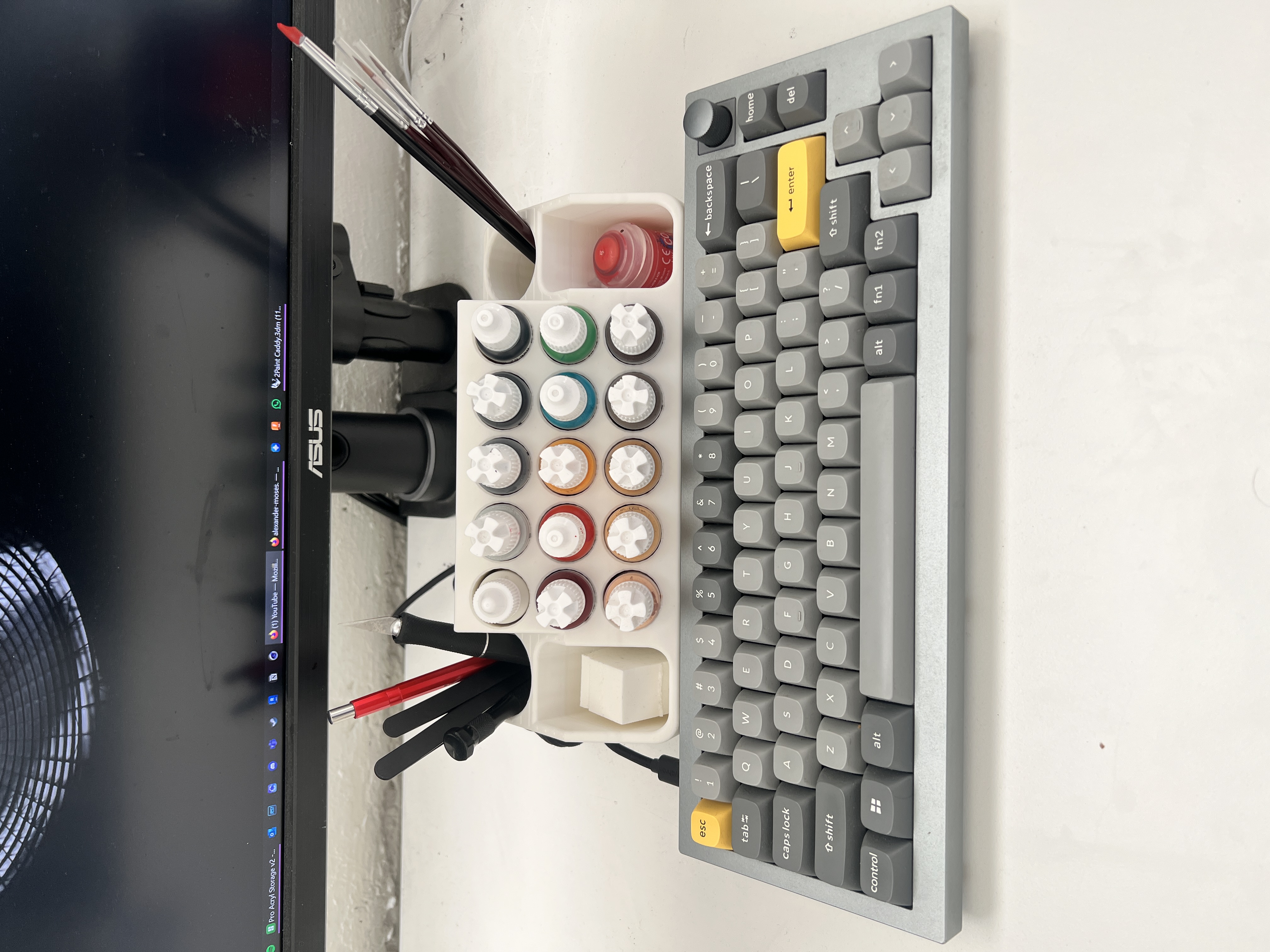 Desktop Paint Caddy [Multiple Sizes]