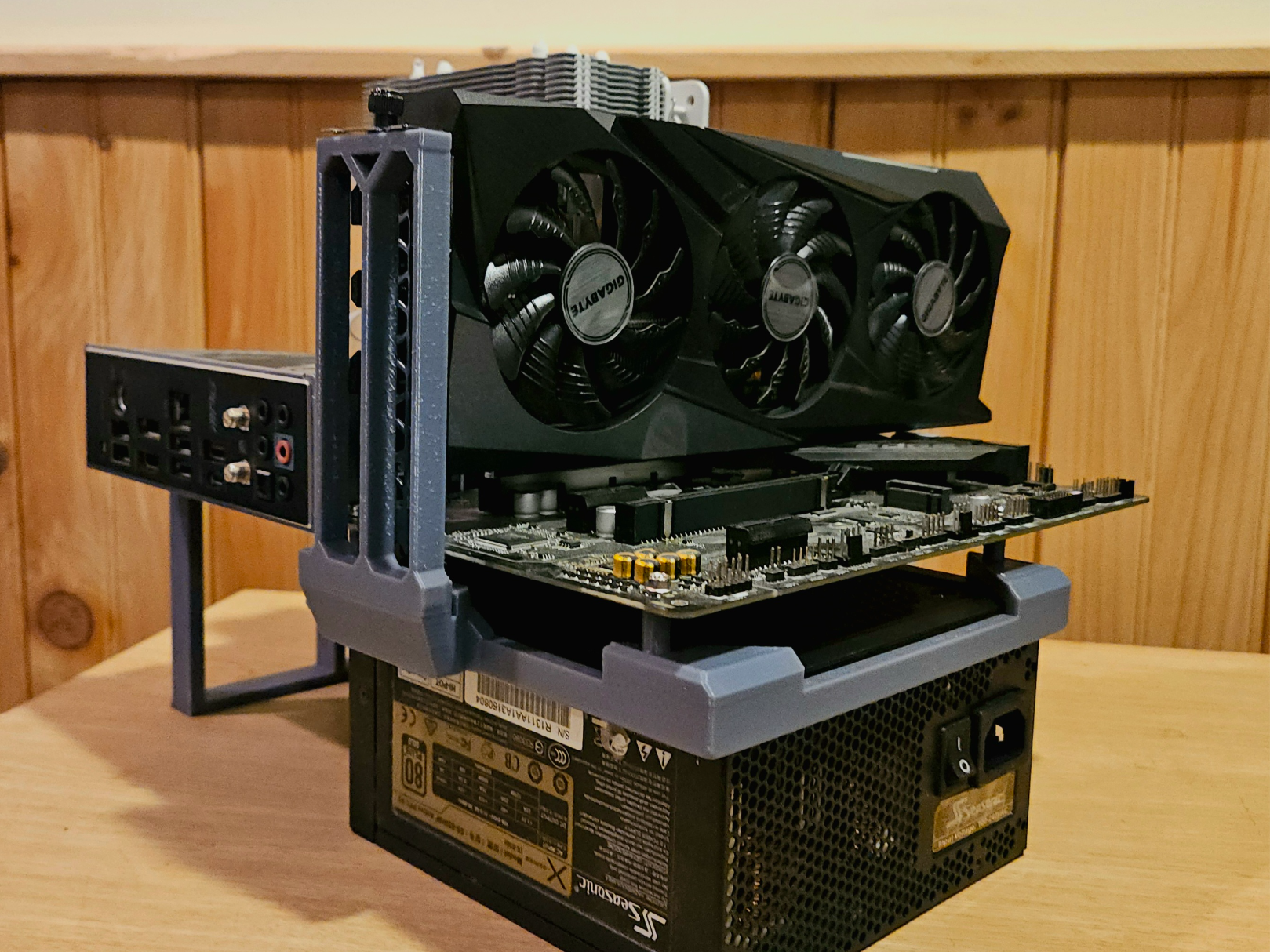PSU-mounted Full ATX Test Bench