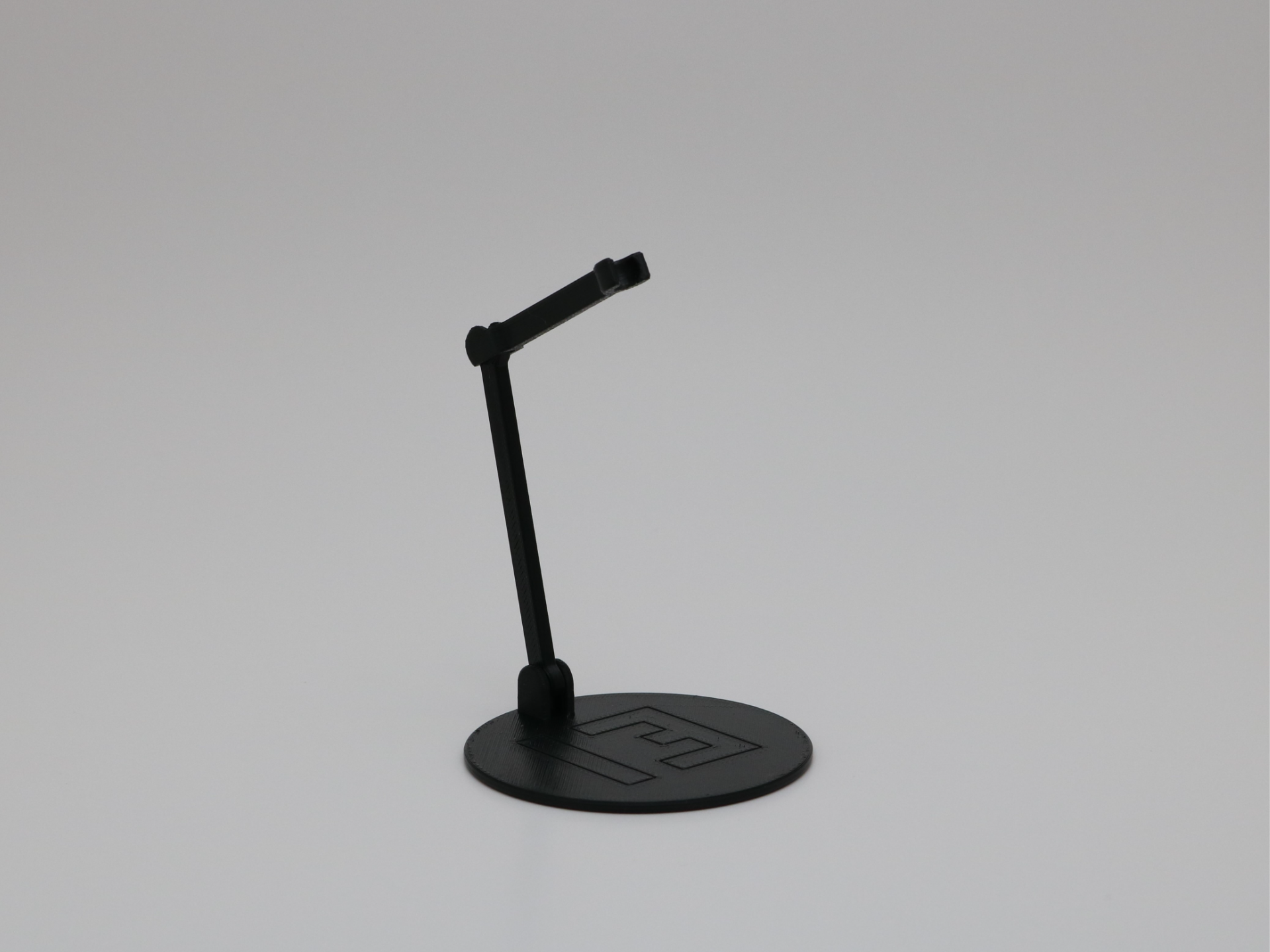 Dummy 13 - simple display stand