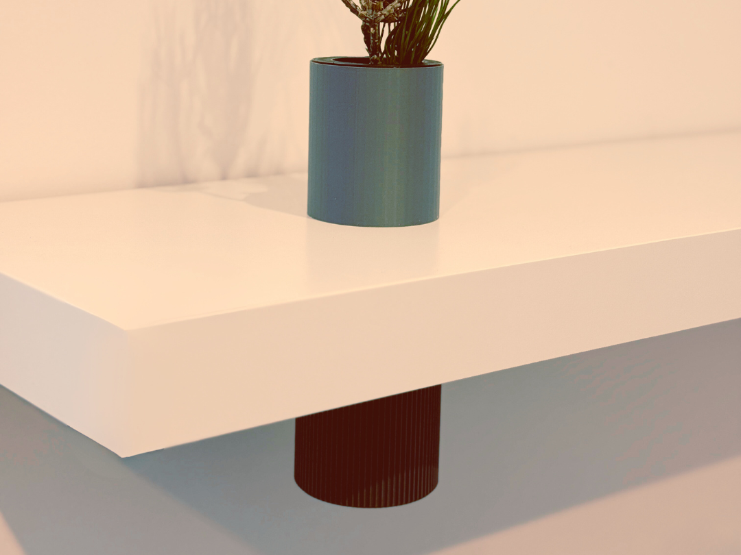 Vase und Leuchte für "IKEA LACK" Regal