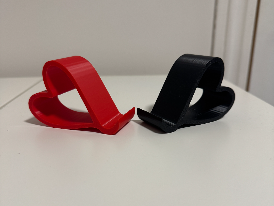 Love heart phone holder / stand valentines