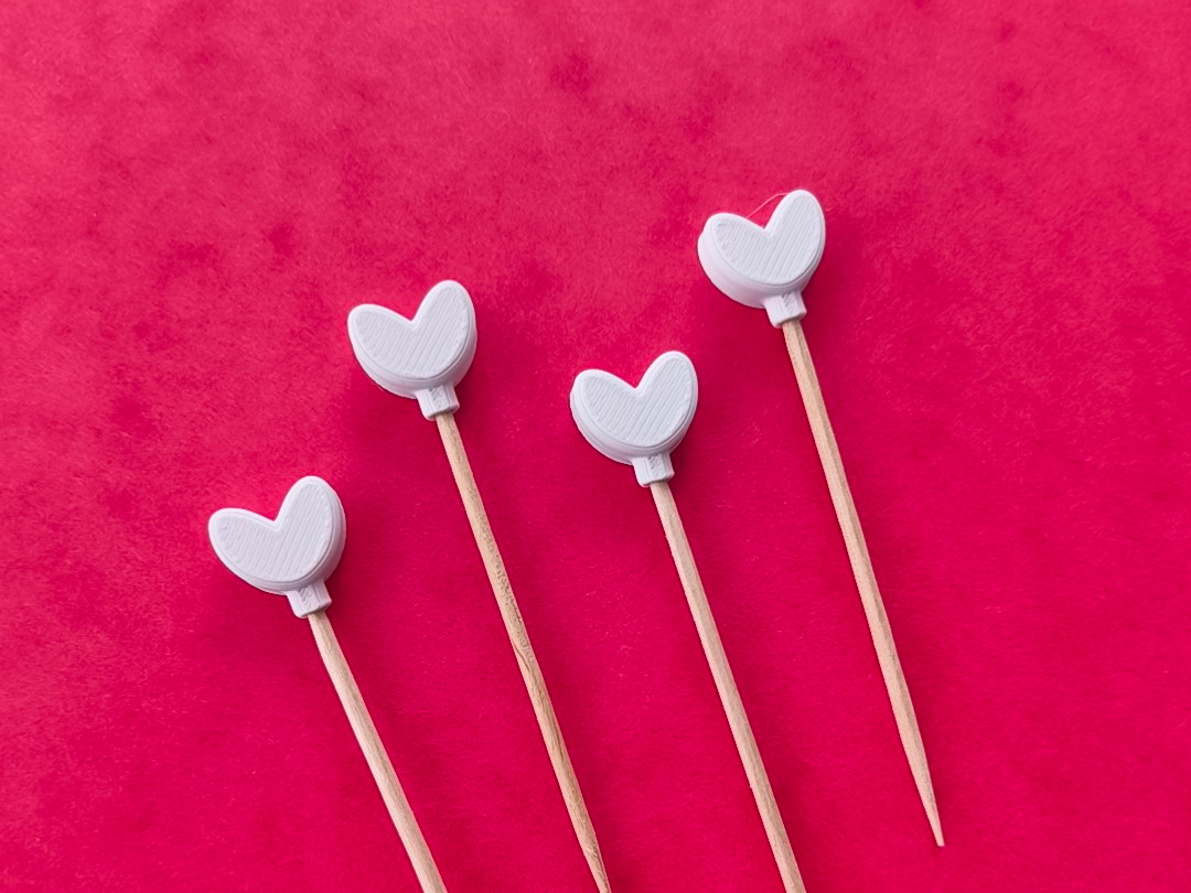 Heartshaped toothpic cap