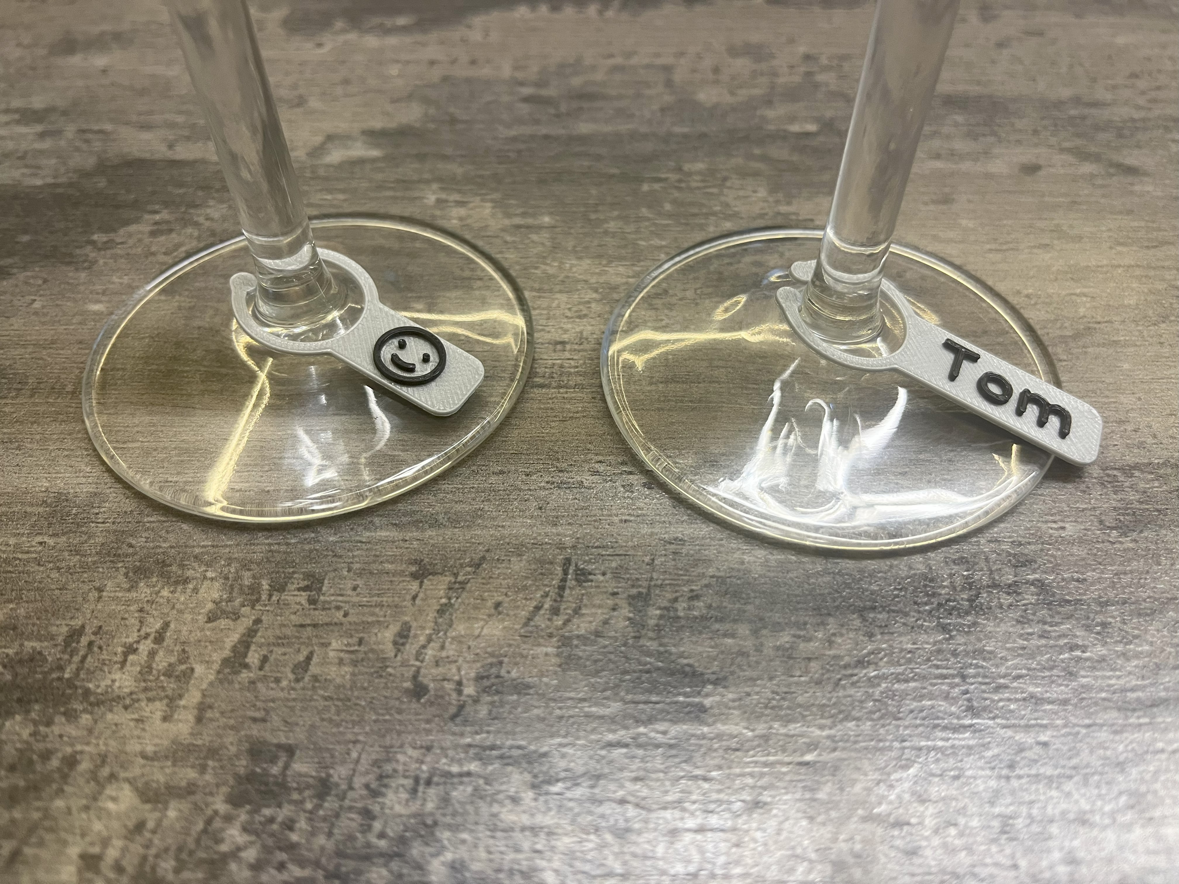 wine glass tag