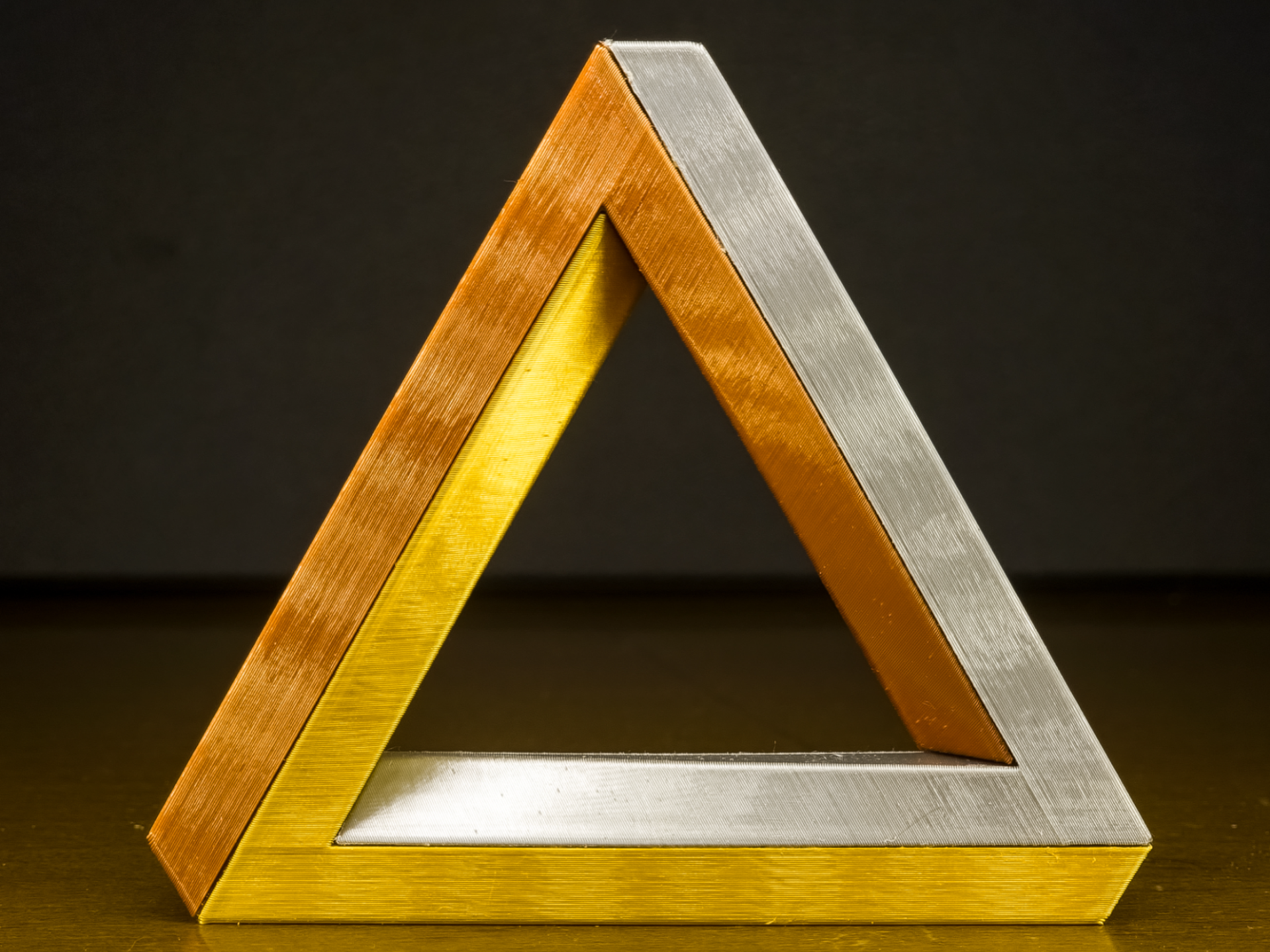 Penrose triangle
