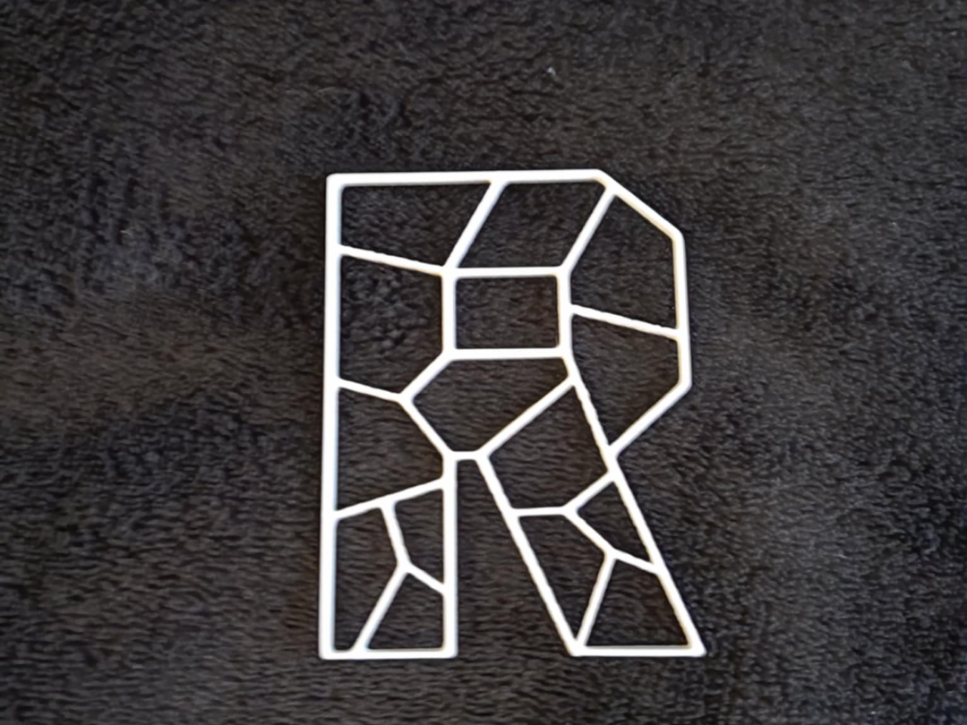 Geometric R letter