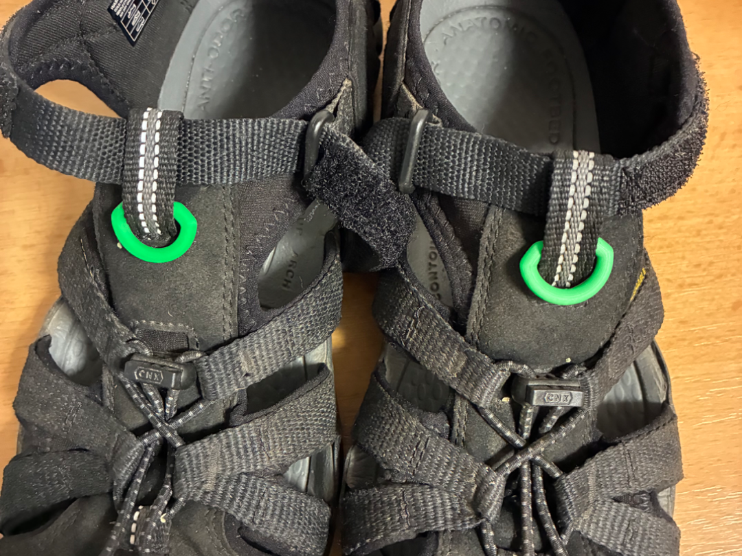 Keen color marking (for twins)
