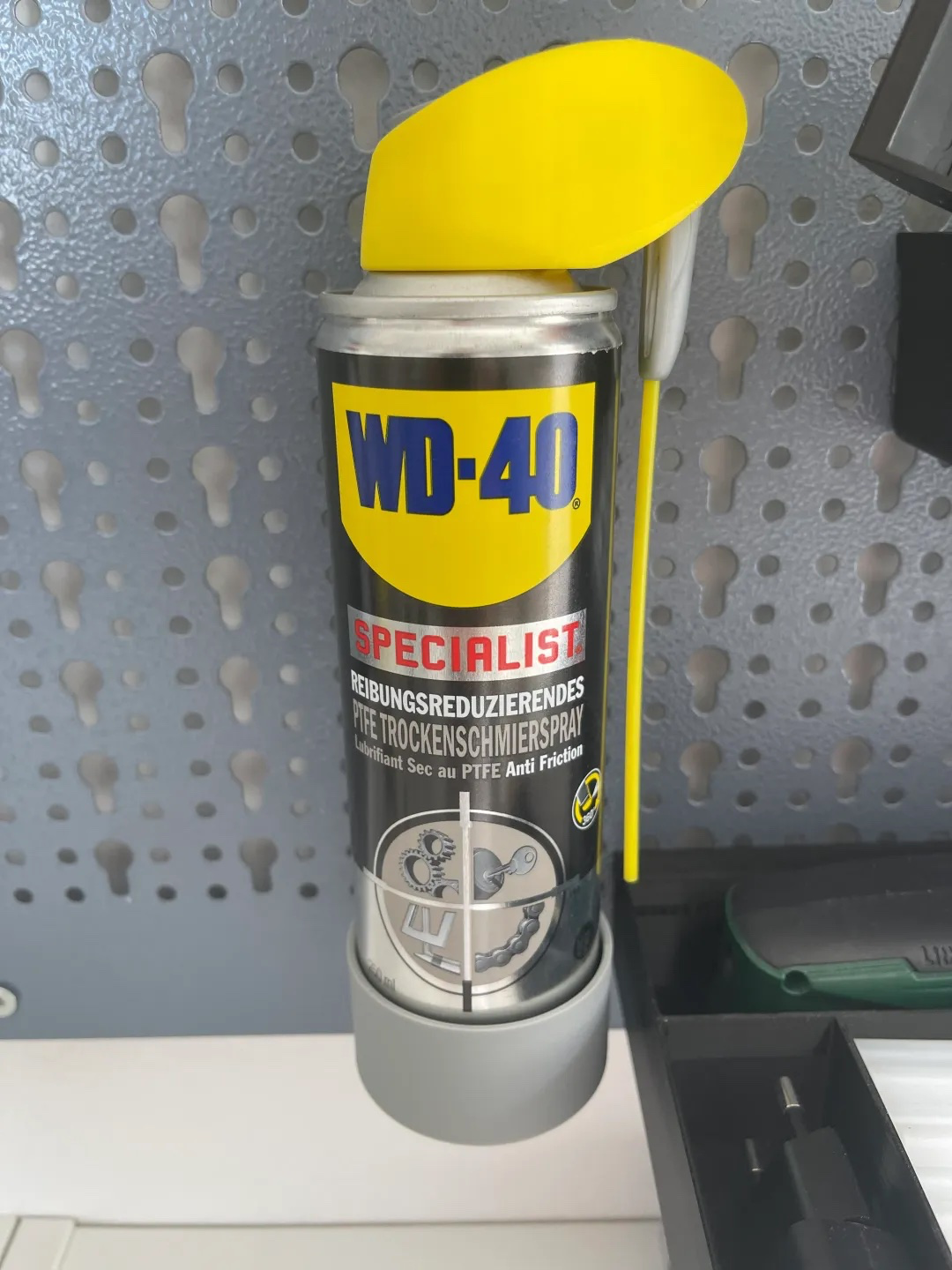 WD40 holder for Kuepper pegboard