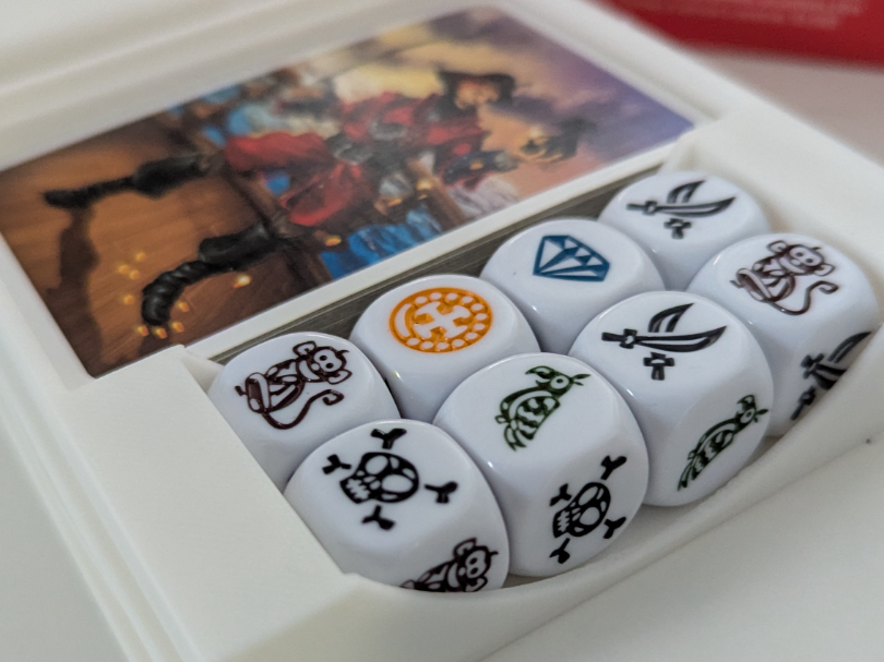 Boîte de jeu avec inserts pour "Mille sabords"