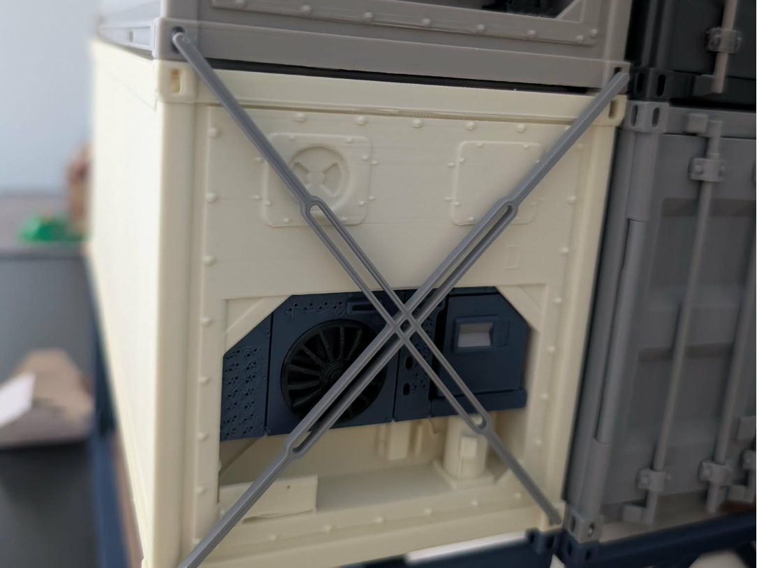 container cargo bars