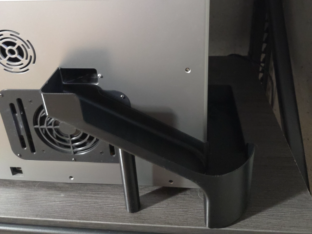 Poop Chute for Qidi Plus 4 - Magnetic Waste Bin