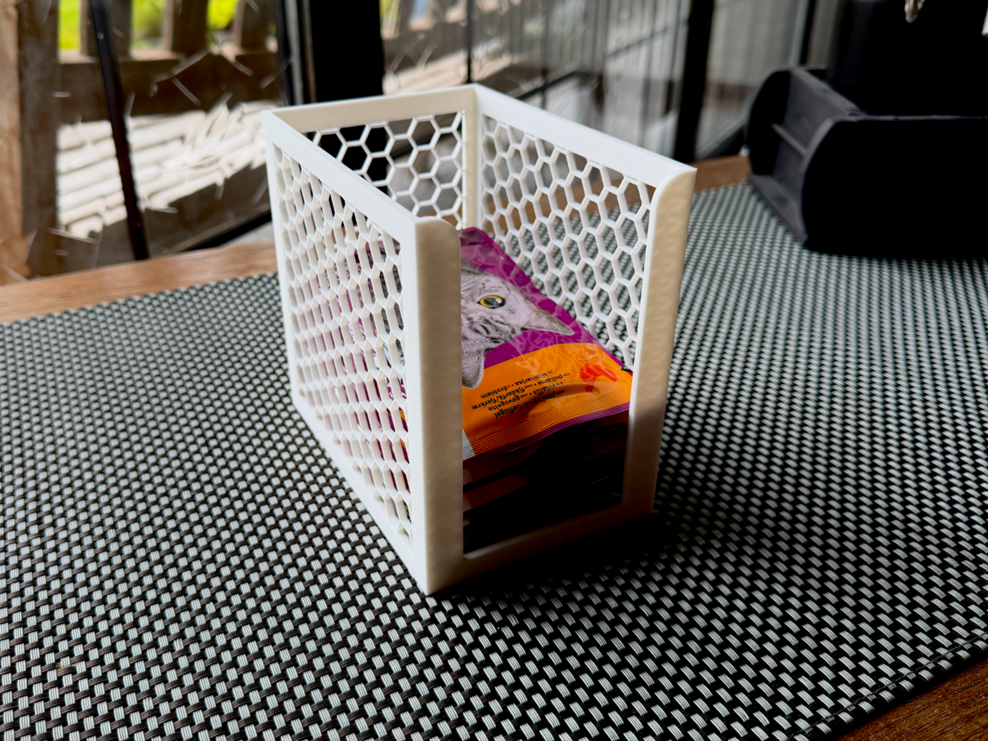 Cat Food Pouch Holder Only 105 gramm