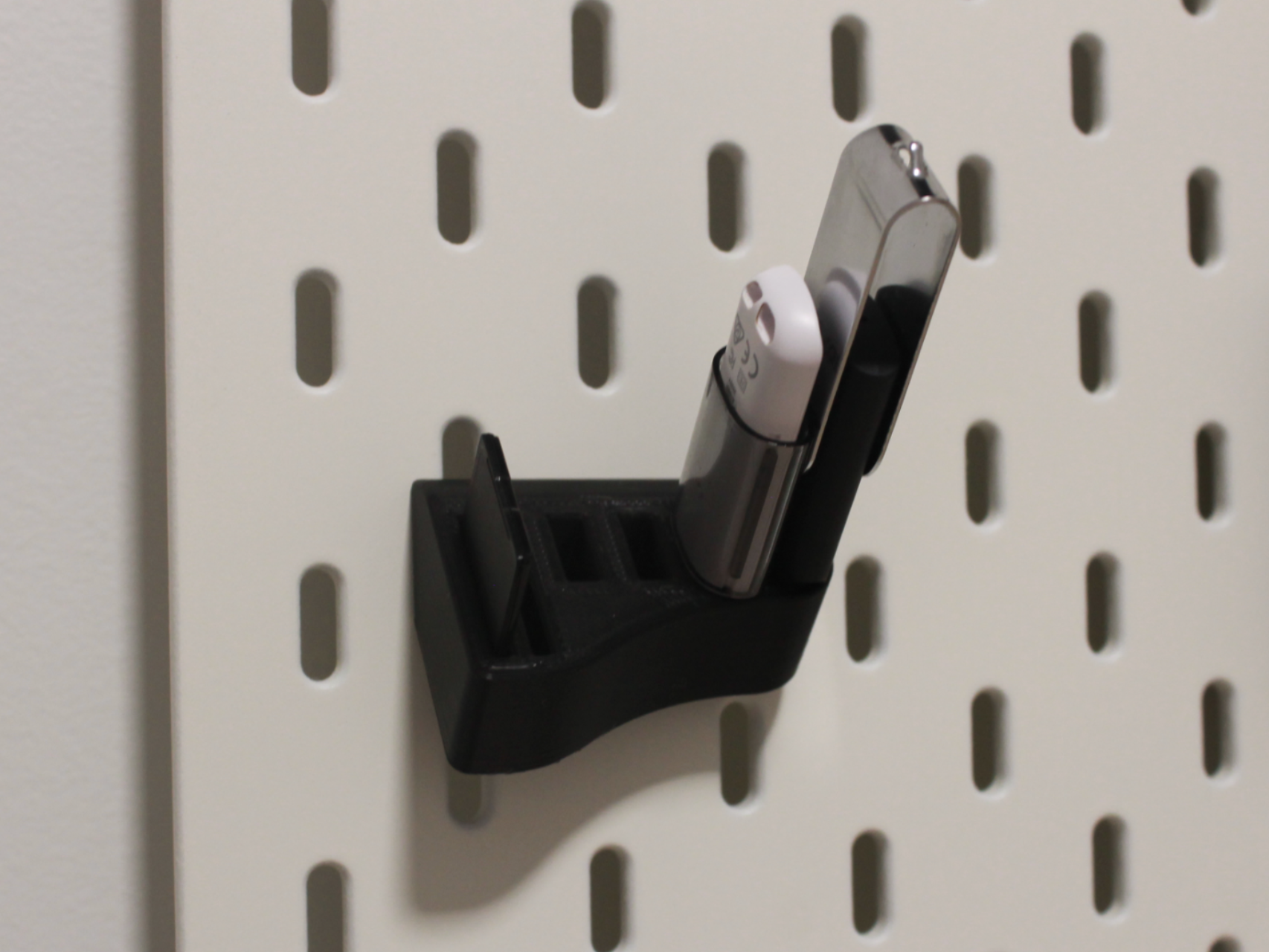 usb flash drive holder for ikea skadis no supports