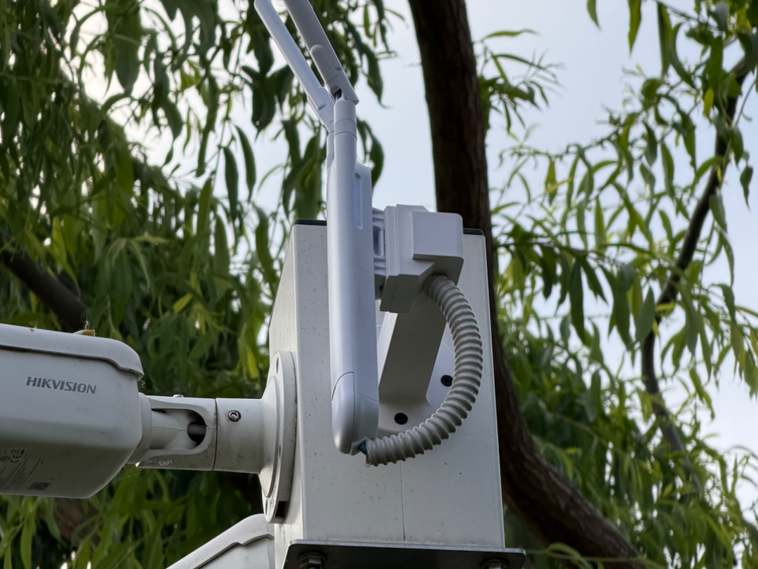 Pole Mount Bracket designed for Ubiquiti AC Mesh
