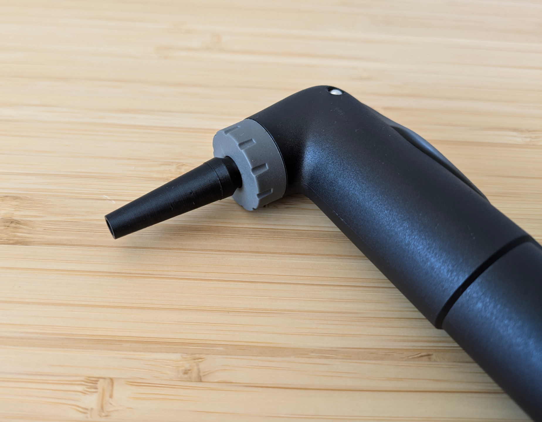 Tire air pump adapter for rubber balls