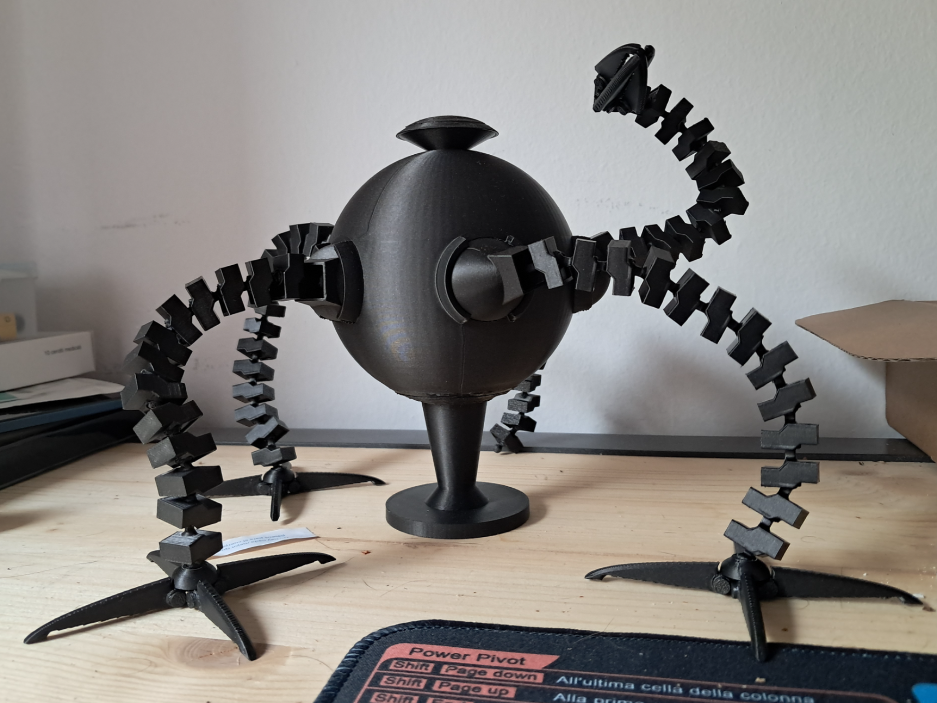 Omnidroid 09 (jointed action figure)