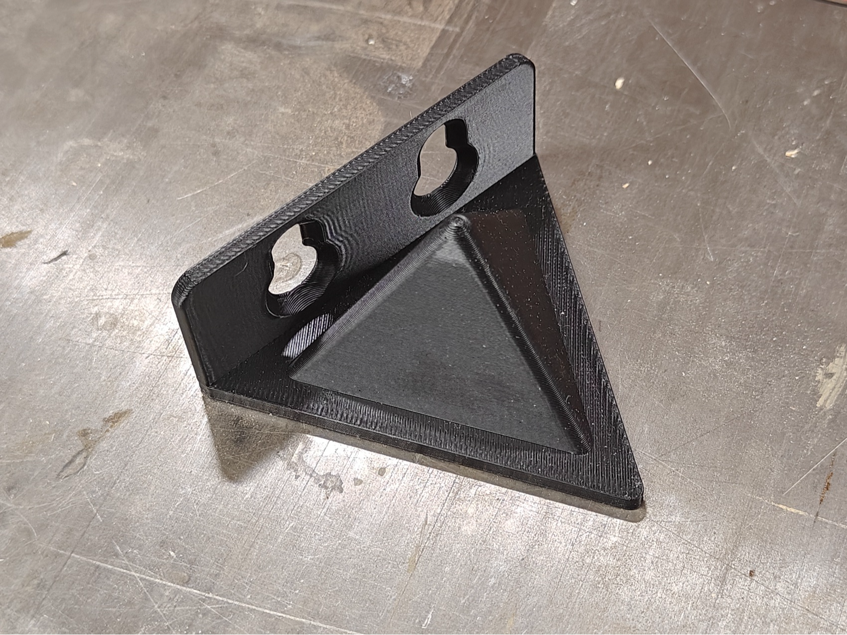 Painters triangle hanger