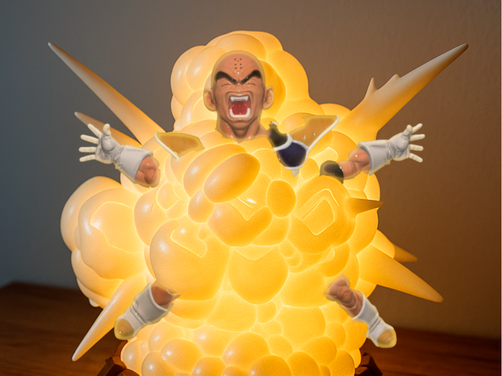 Lampara de Krilin Explotando