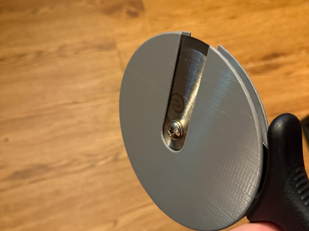 5 inch pizza cutter guard