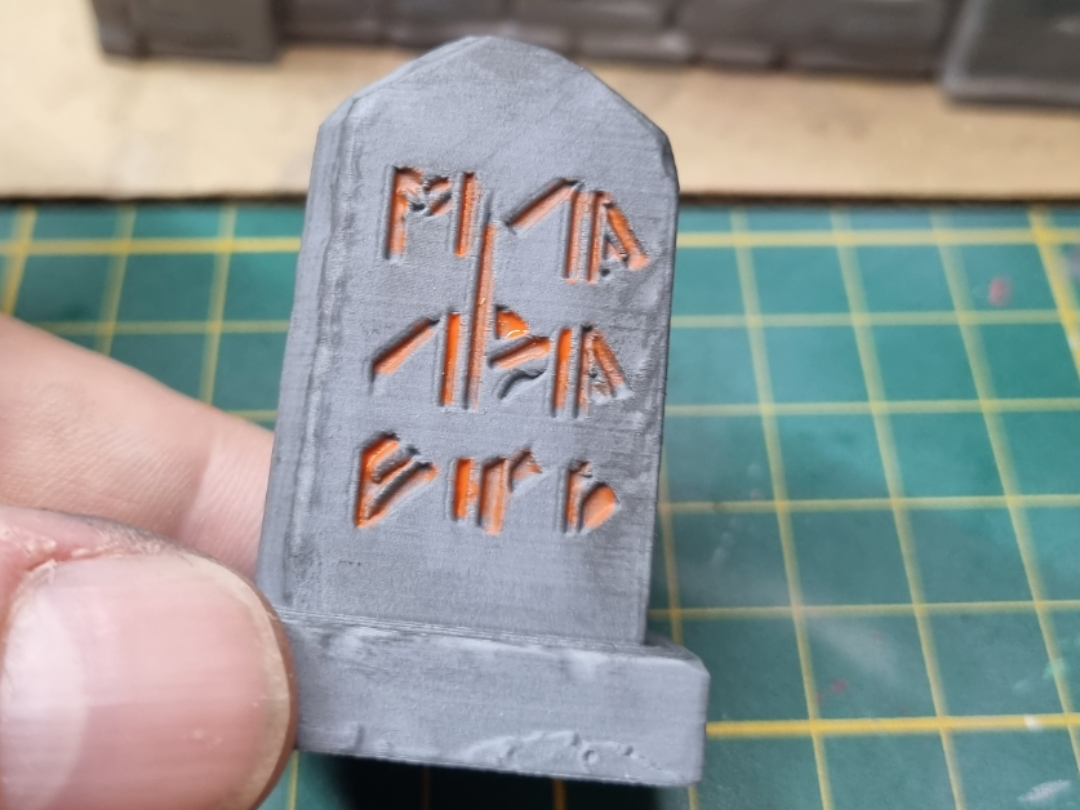 Runic Stele – Glowing Miniature Terrain