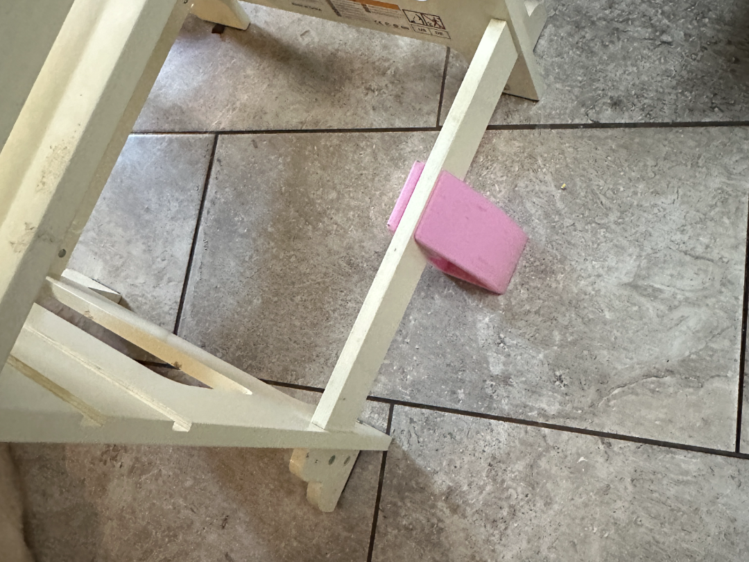 Toddler stool anti tip