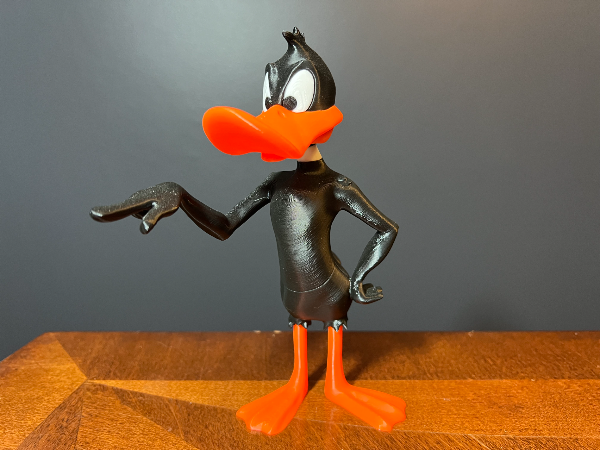 Daffy Duck by Mag-net, with missing pupils added