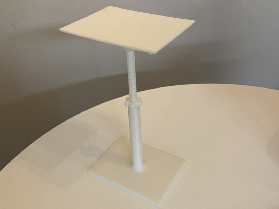 Adjustable height stand