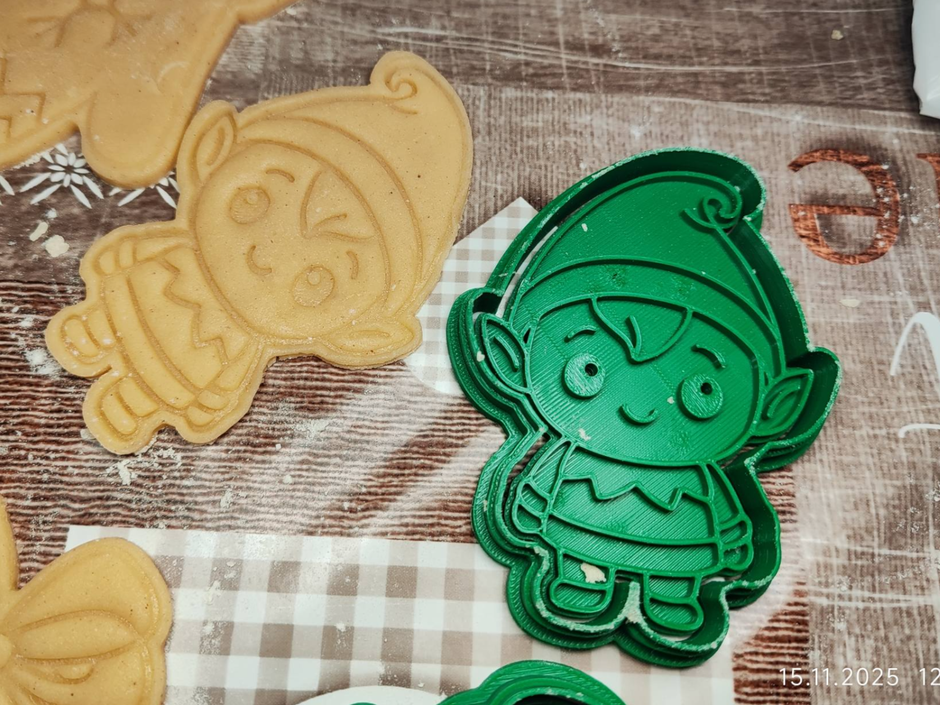 Cookie cutter Christmas dwarf