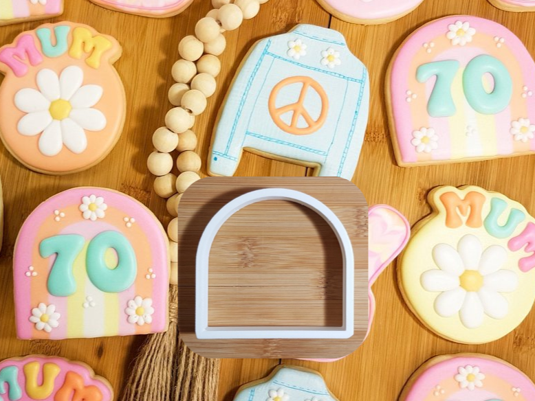 Cookie Cutter, Arch
