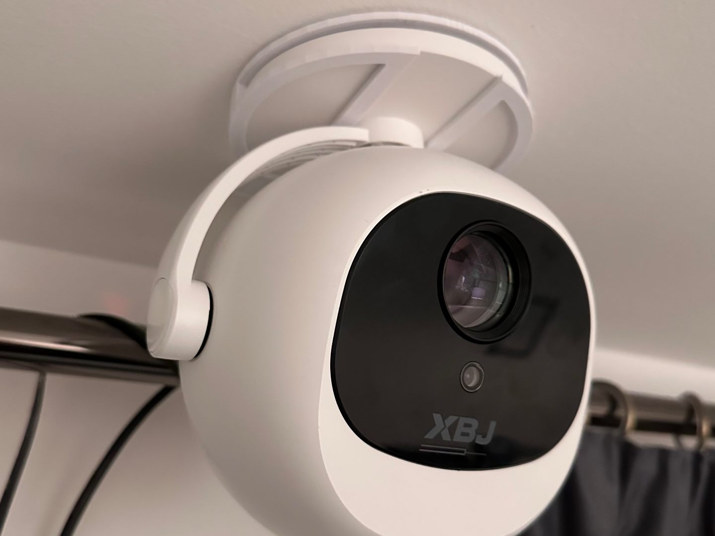 Wall/Ceiling bracket for XBJ 360 mini projector