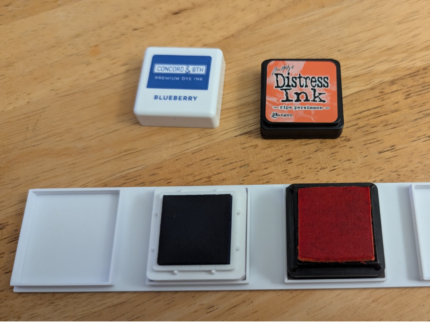 Small Distressed ink pad Holder