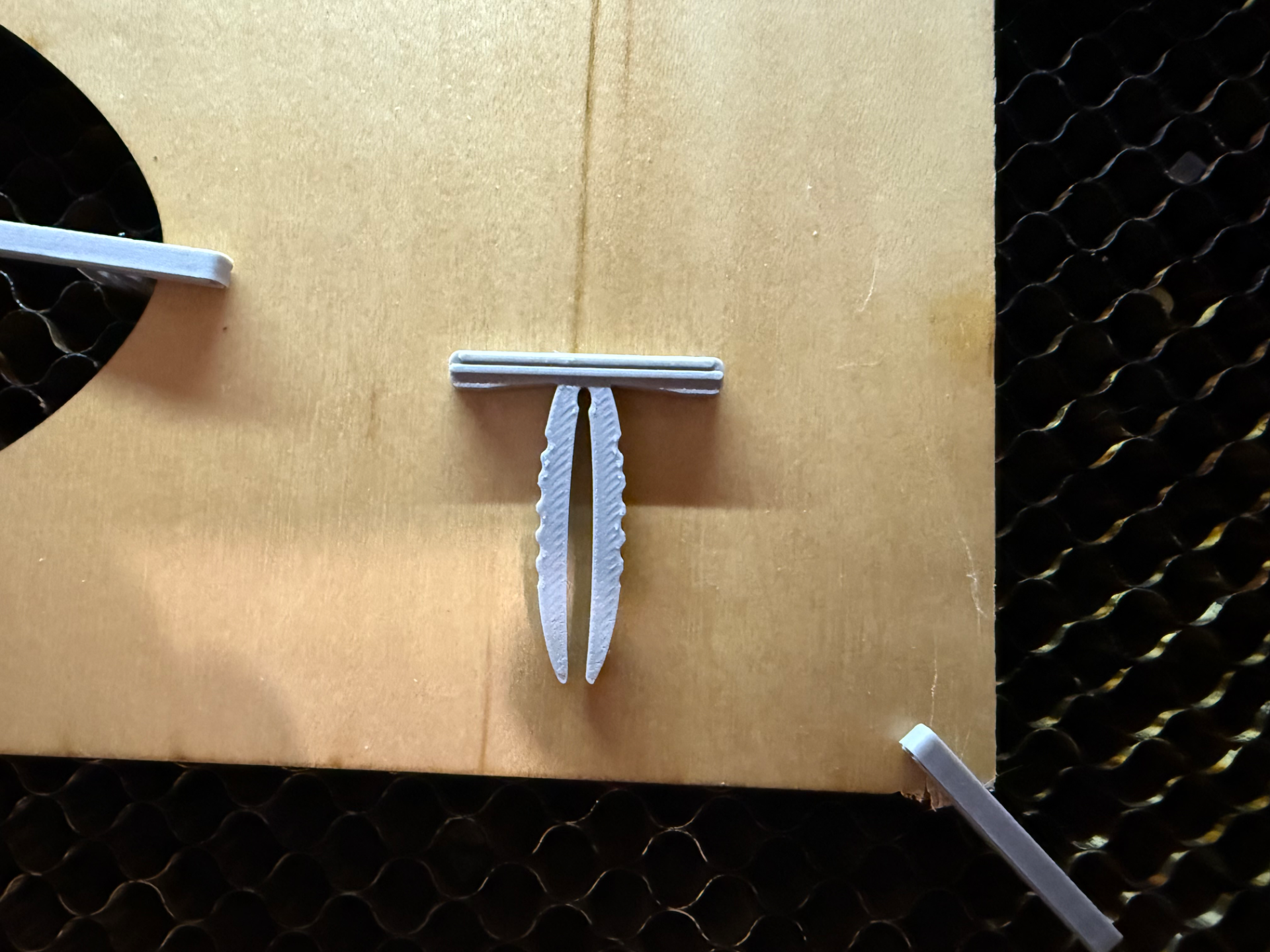 Honeycomb Pin Ribbed