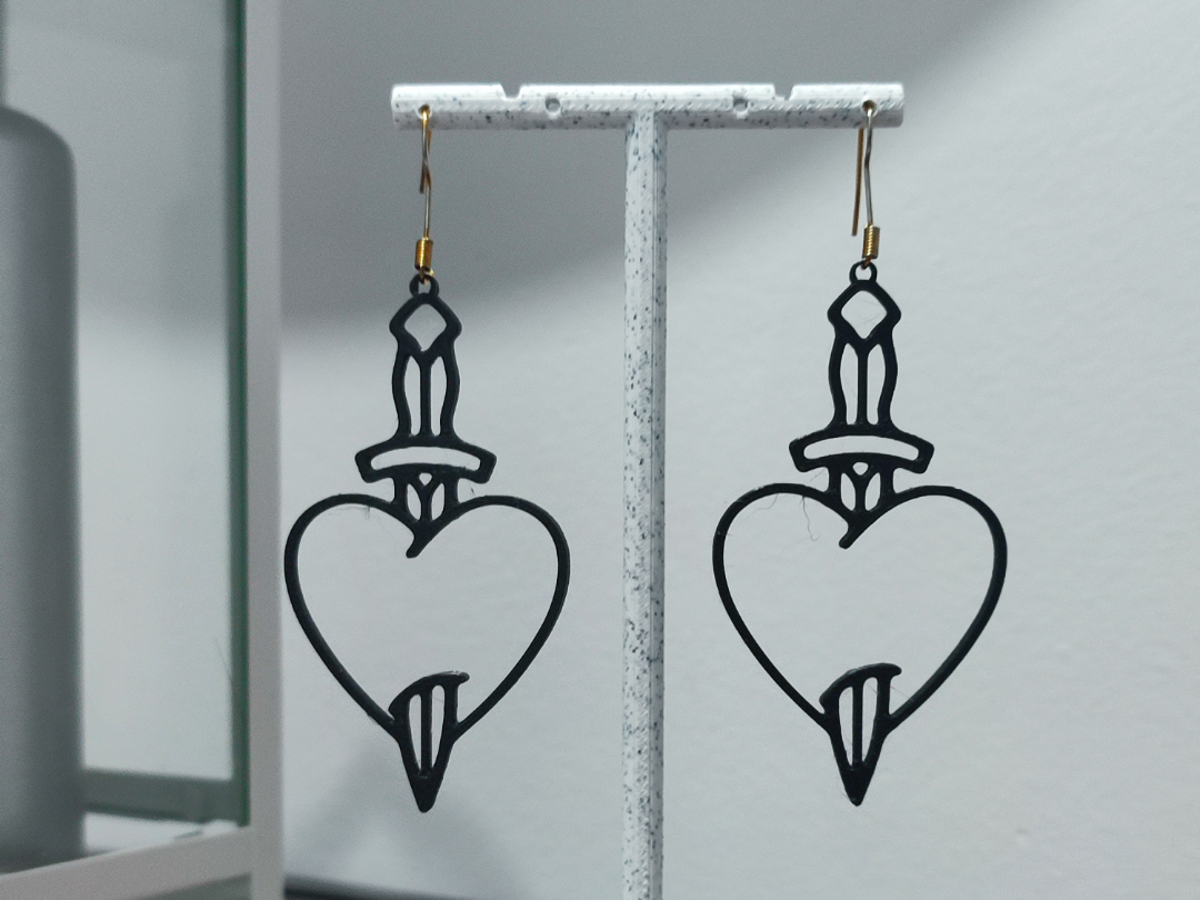 Aretes Amor a Primera Daga