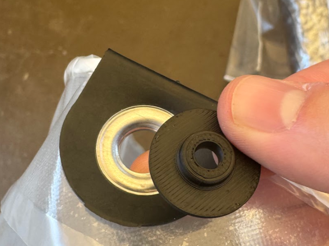 Tarp washers for hanging tarps with screws