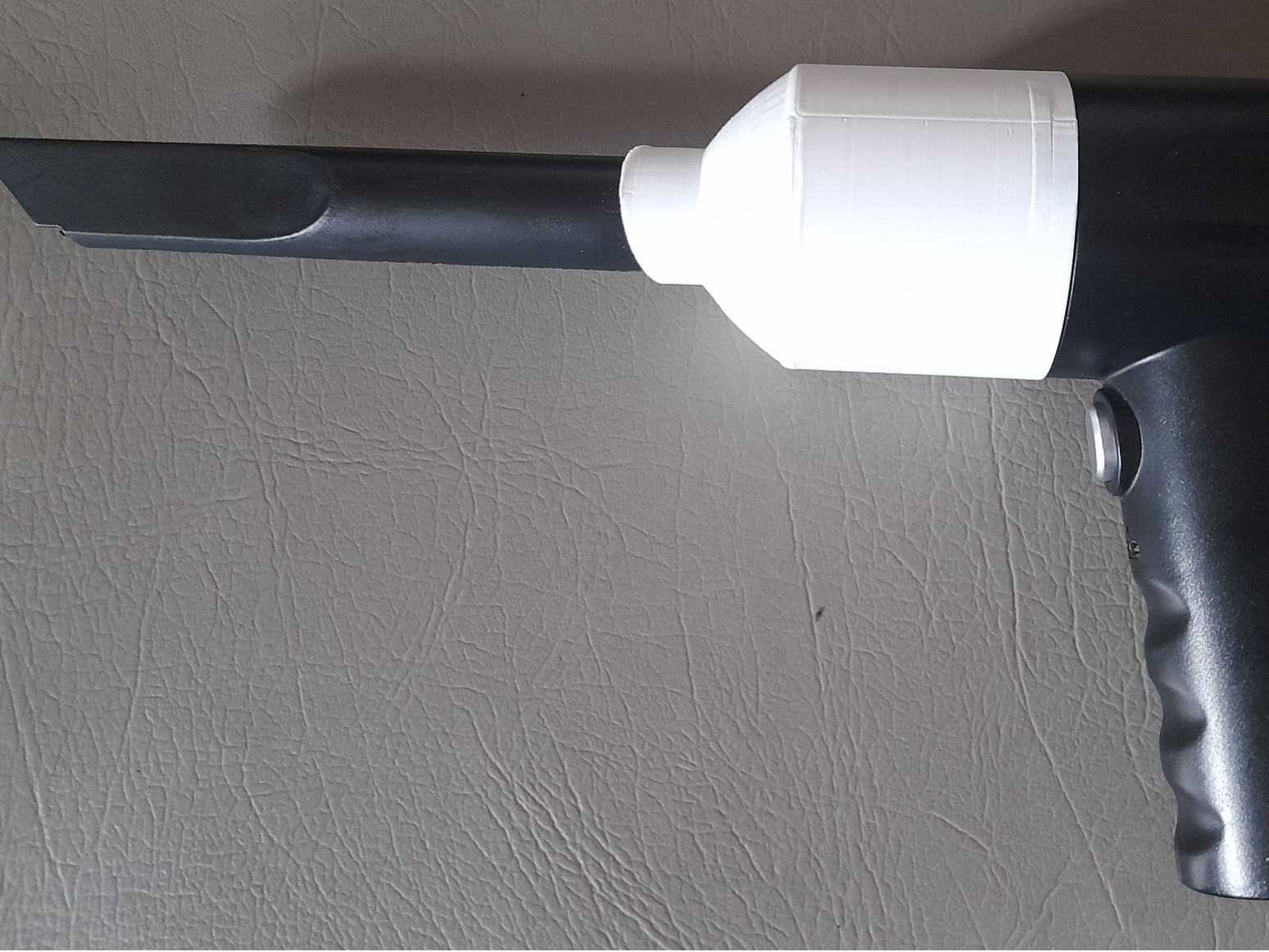 Vaccum cleaner tank replacement