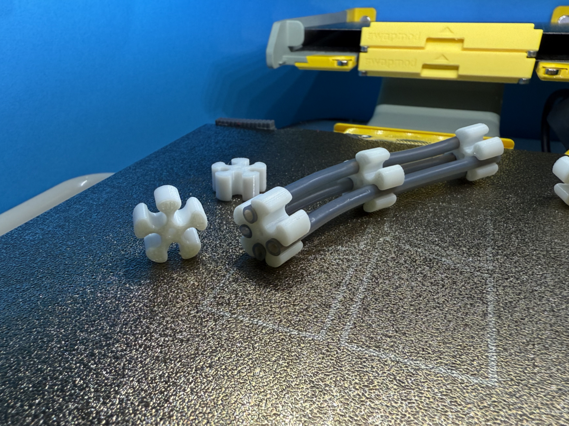 Clip for PTFE Tubes / Filament Tubing (~ Ø 4 mm)