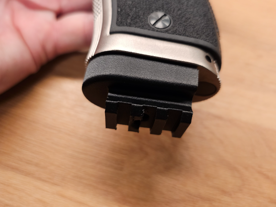 Beretta magazine baseplate with picatinny rail.