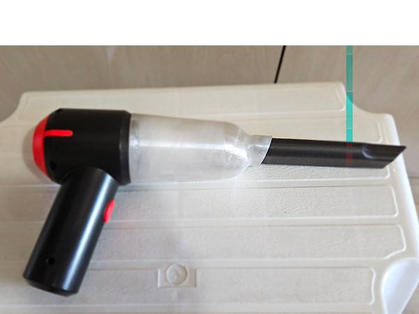 Dust trap for portable automatic vacuum cleaner