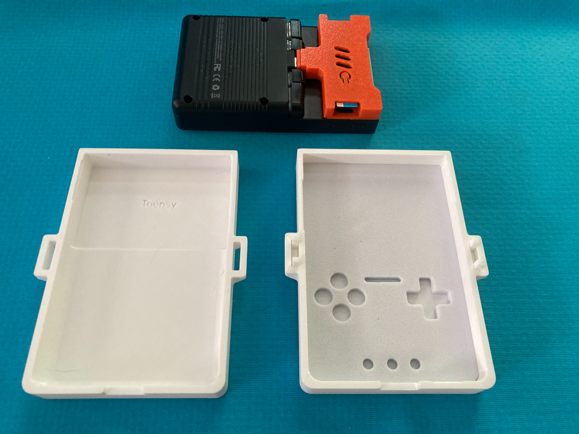 TrimUI Brick with Teensy Locking Traveling Case