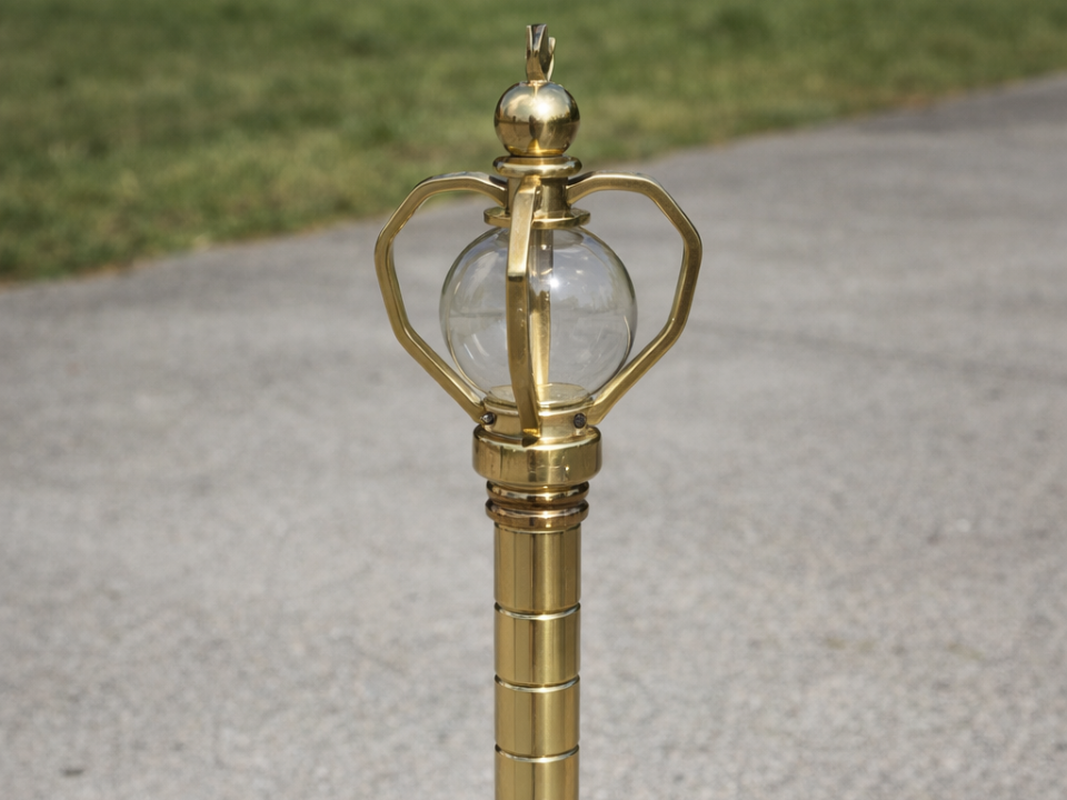 Royal Golden Spectre + gemstones for Kings&Queens