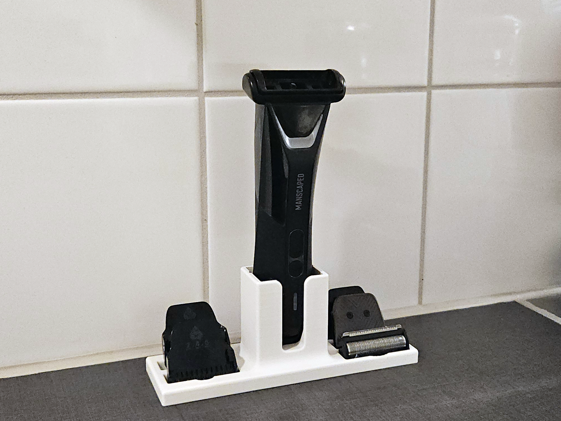 Manscaped Lawnmower 5.0 Stand (with attachments)