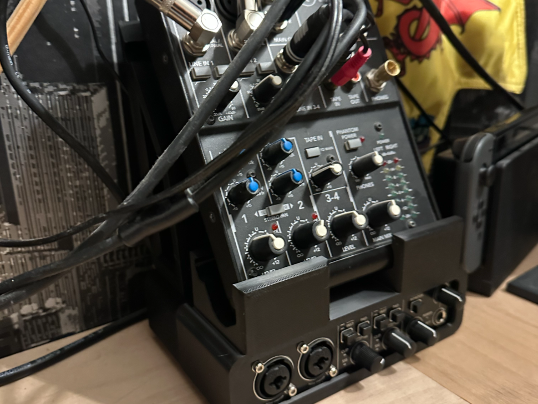 Support Behringer U-PHORIA UMC202 & Mackie 402VLZ4
