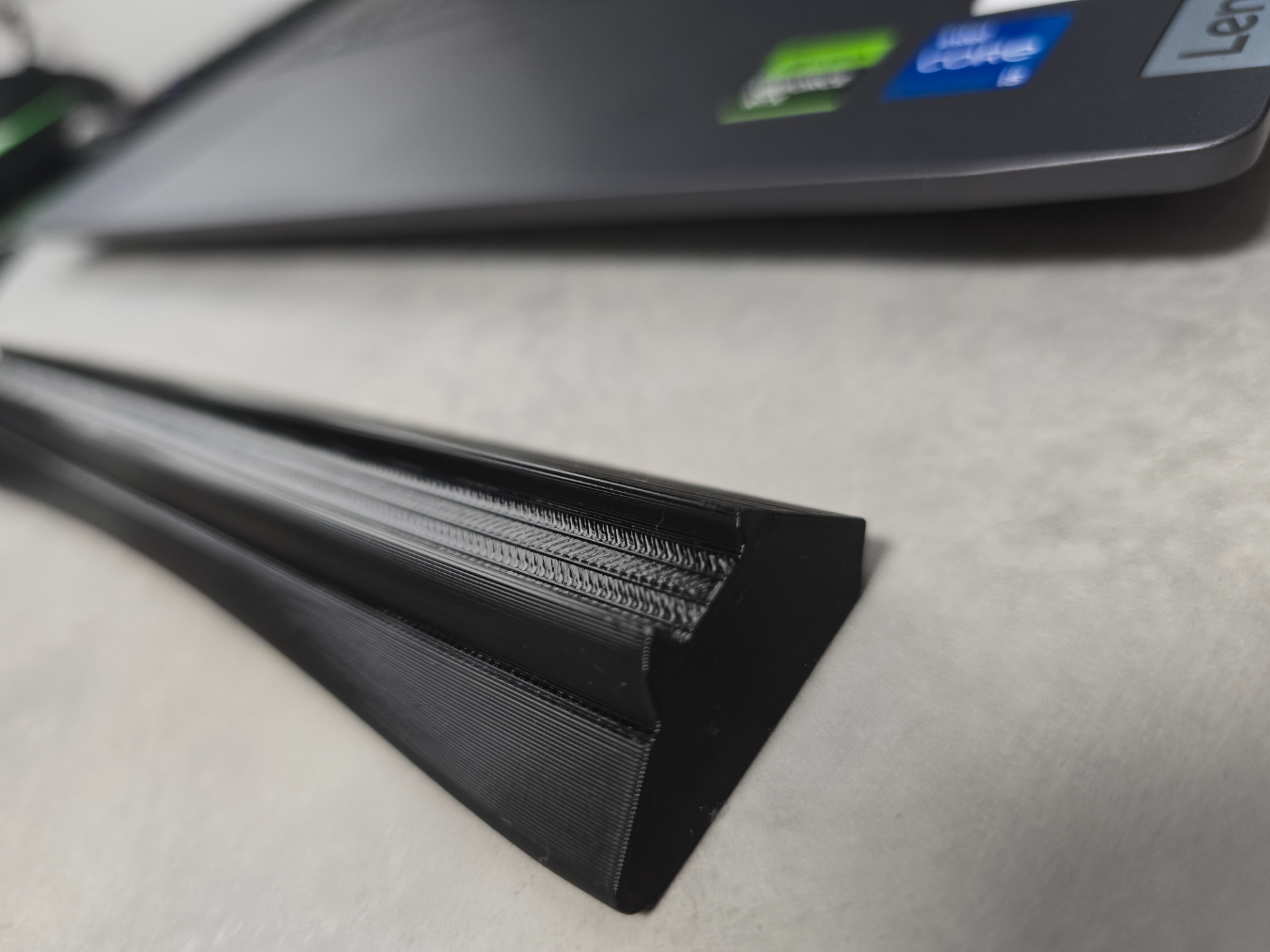 Notebook Stand // Increase