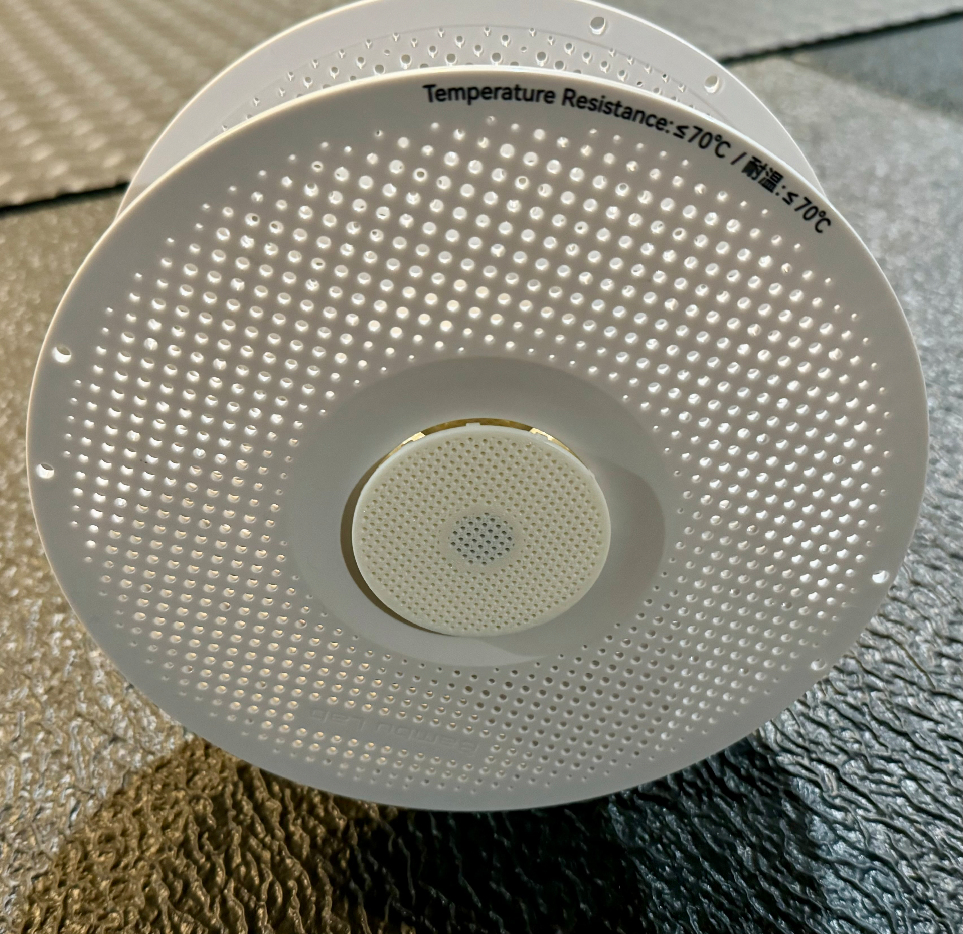 Yet another desiccant container...